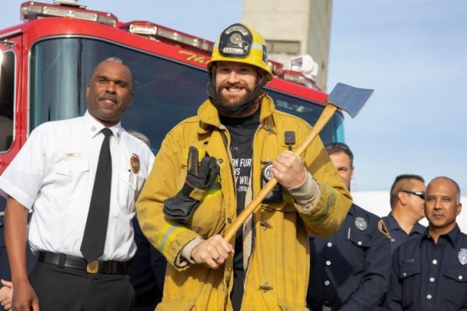 (Fury &amp; L.A. County Fire Chief Daryl Osby) Credit Esther Lin Showtime