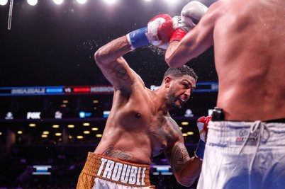 Breazeale knockout Carlos Negron Credit Stephanie Trapp TGB Promotions.jpg4